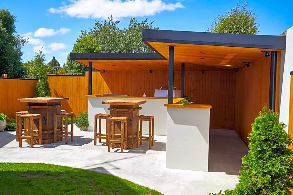 Radfords on the Lake