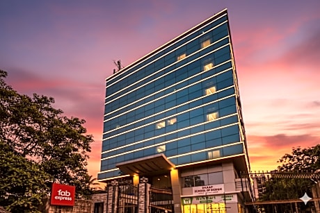 FabHotel Ascot International