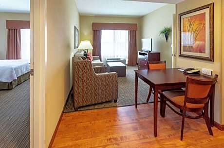 Two Bedroom Suite with One King and Two Queen Beds - Non-Smoking