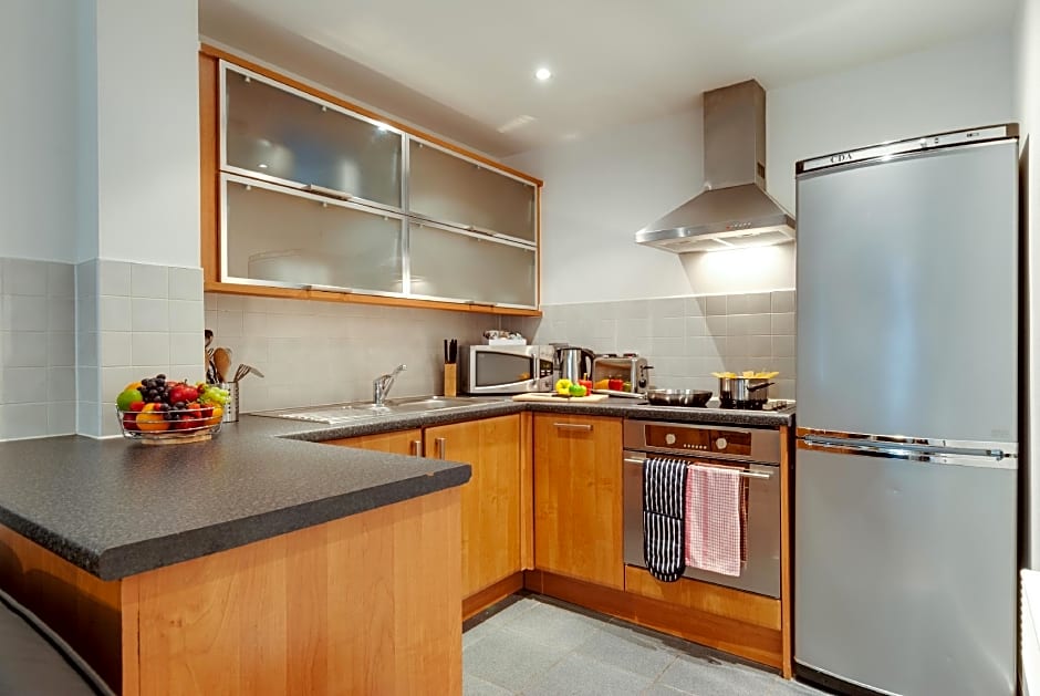 Base Serviced Apartments - Cumberland Apartments