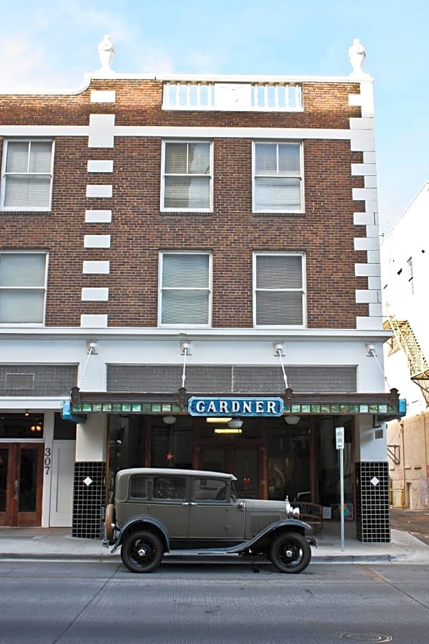 Gardner Hotel