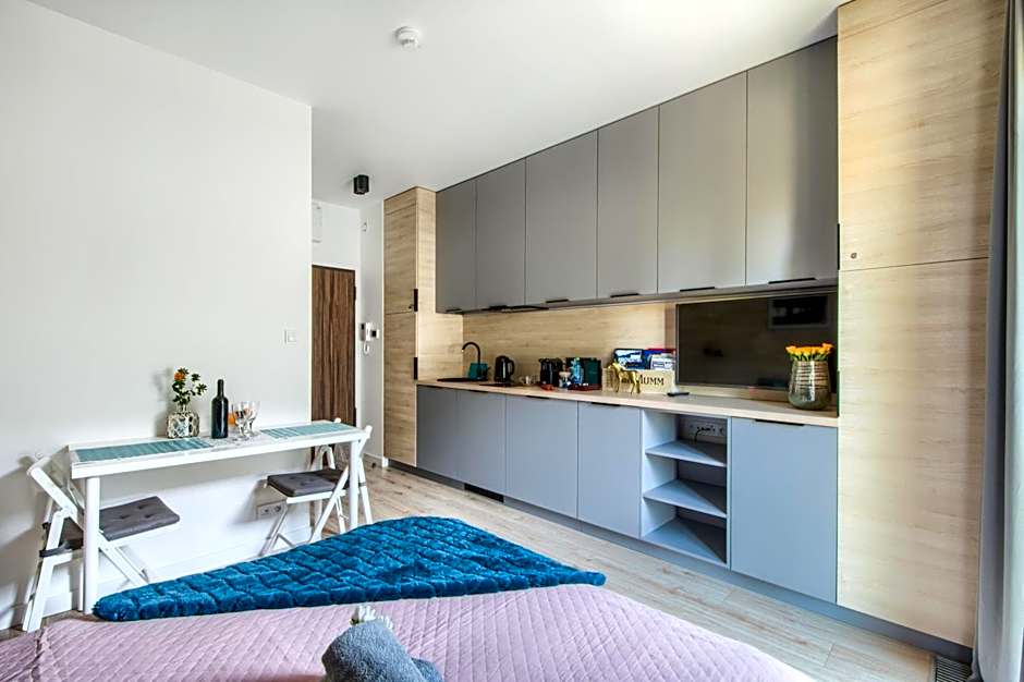 Aparthotel Pawia Deluxe- 10 min to center, self check-in, optional breakfest, parking on the street