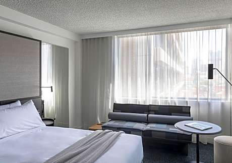 Lancemore Premium King Room – complimentary drinks during hosted hour and WiFi