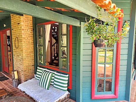 Chalé Cantagalo, charme e romance, piscina