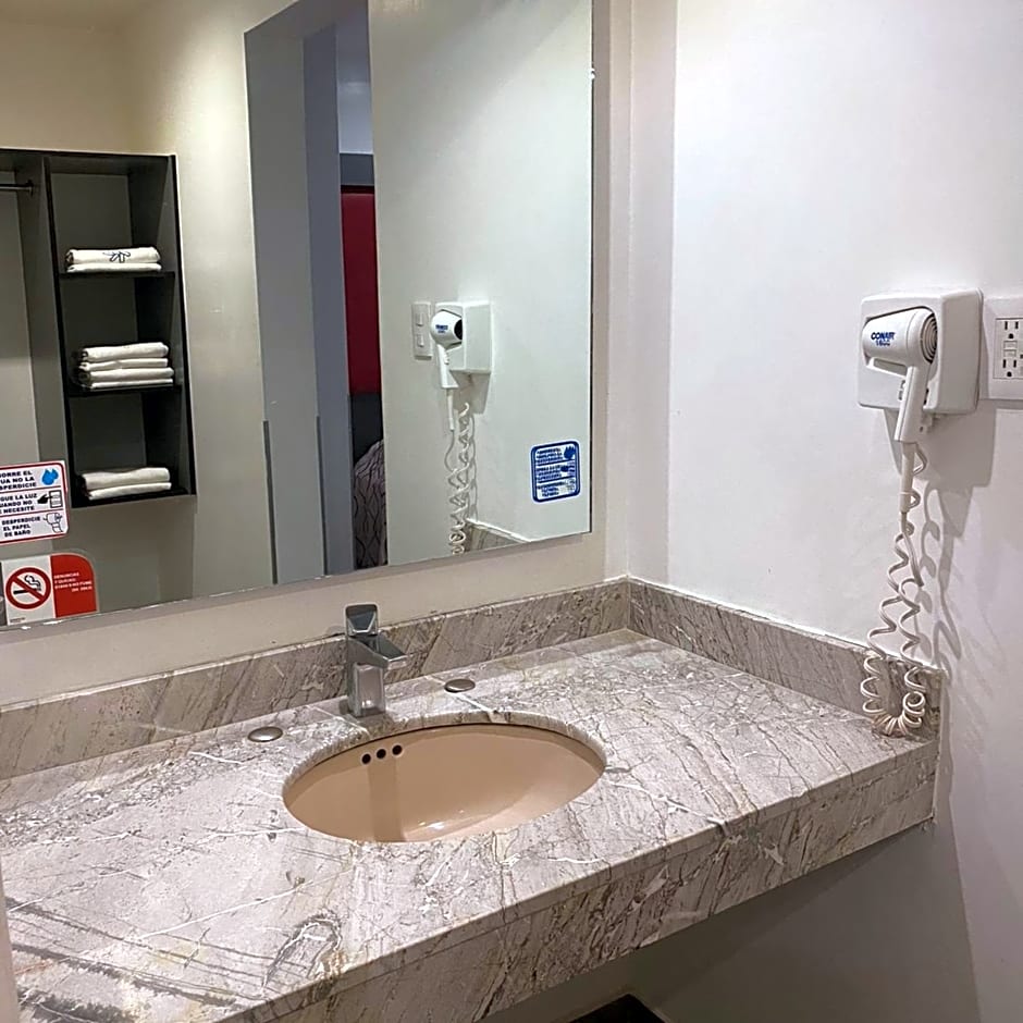 Hotel Atenas Plaza