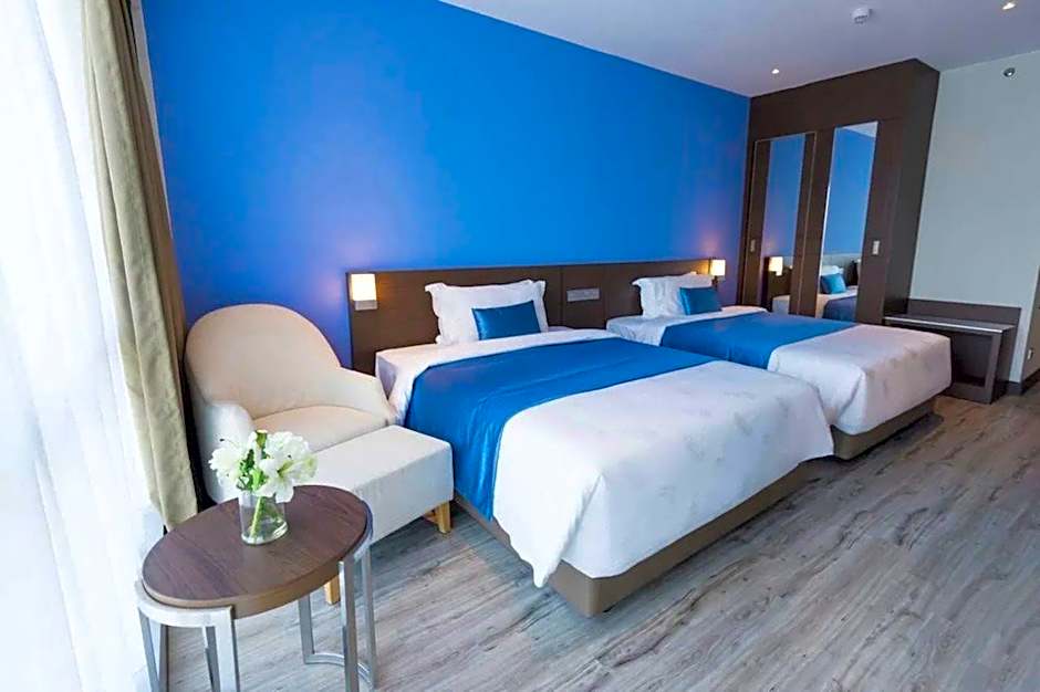 Puteri Wing - Riverside Majestic Hotel