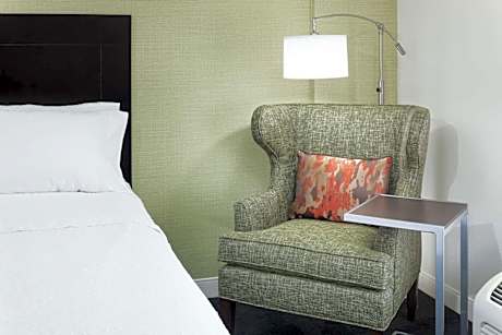 2 Queen Beds Nonsmoking