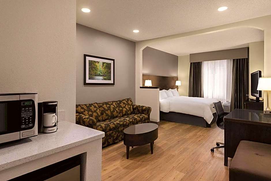 Radisson Hotel & Conference Center Rockford