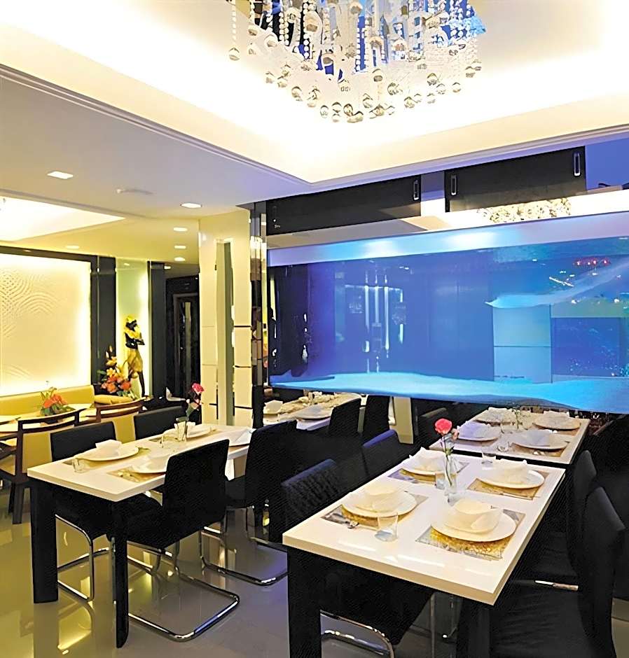 Gusto Pratunam Hotel