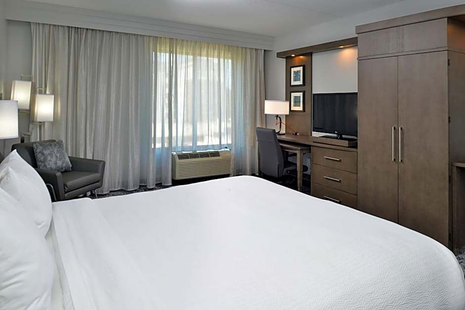 Courtyard by Marriott Wilmington Downtown/Historic District