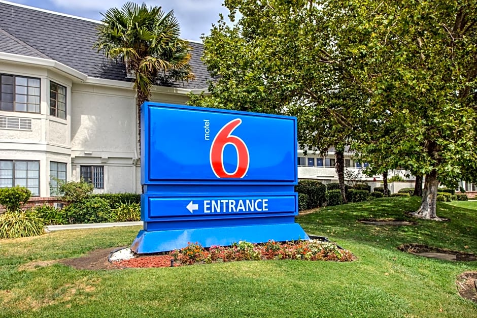 Motel 6-Fairfield, CA - North