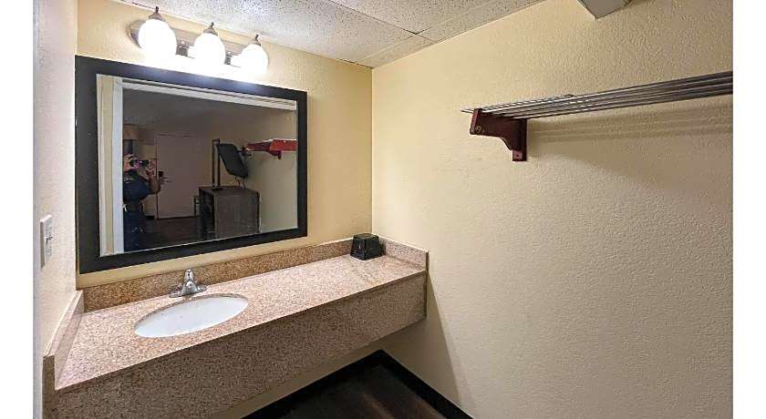 Motel 6 Aberdeen, NC - Pinehurst