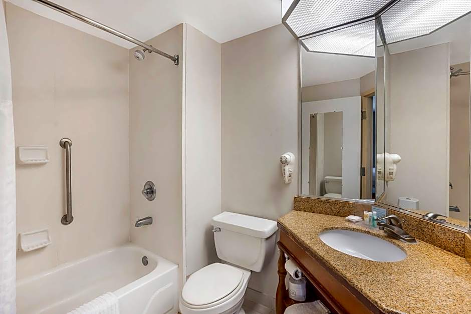 Comfort Inn & Suites Mt. Holly - Westampton