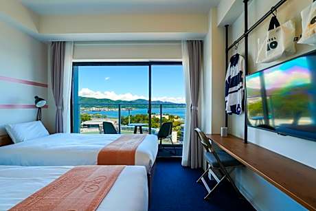 Twin Room with Sea View