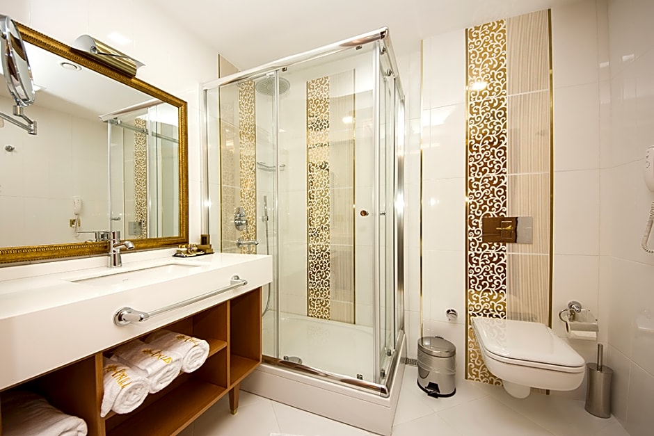 Aprilis Hotel