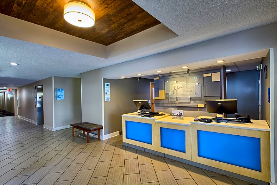 Holiday Inn Express Hotel And Suites Raleigh North - Wake Forest