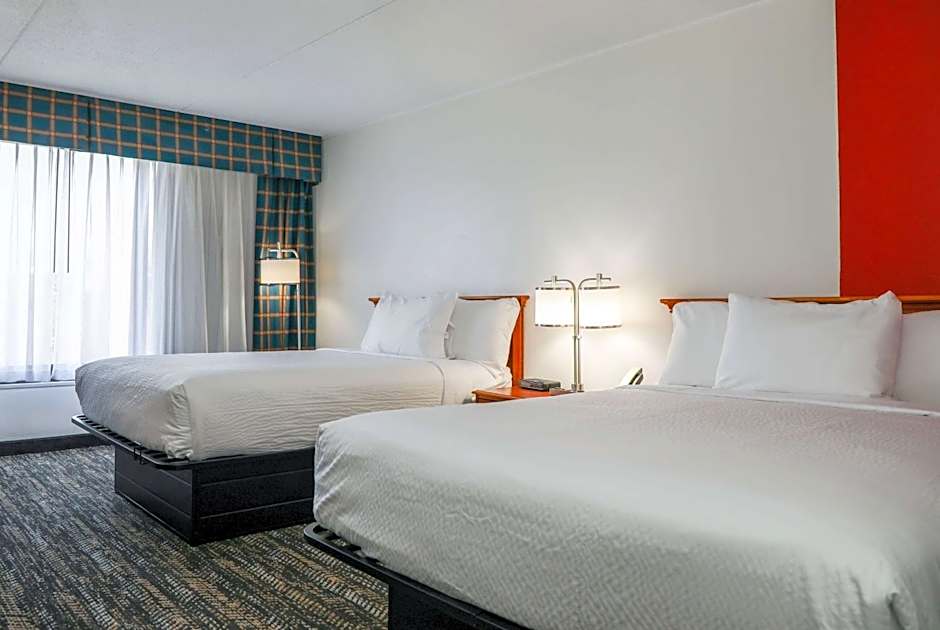 Ramada by Wyndham Cumberland Downtown