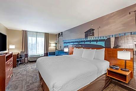 Clarion Pointe by Choice Hotels Racine