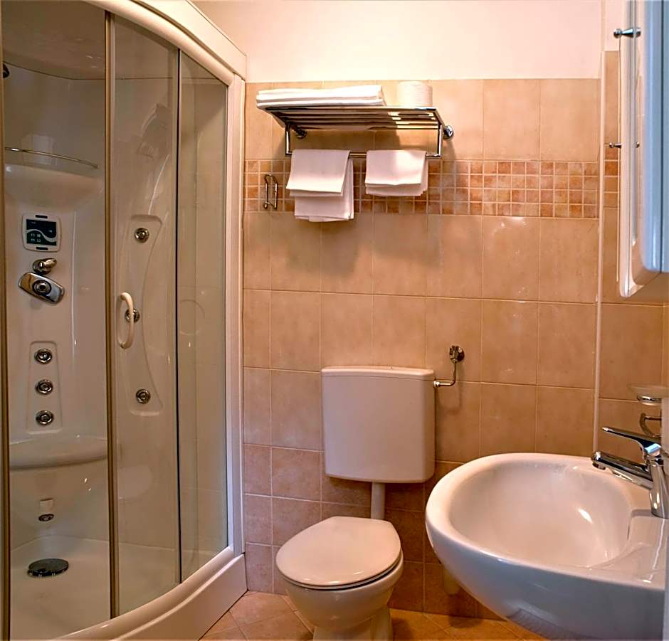 Bes Hotel Papa San Pellegrino Terme