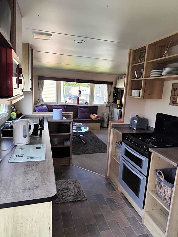 STATIC CARAVAN HOTEL in EDINBURGH