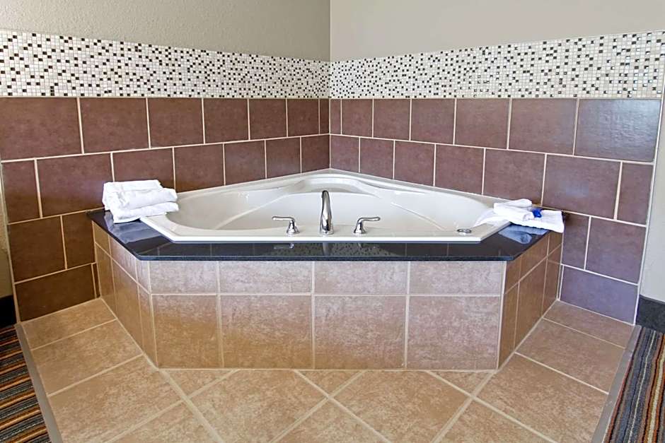 Best Western Plus Woodstock Inn & Suites