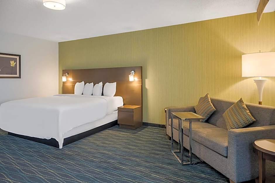 Radisson Hotel Grand Rapids Riverfront