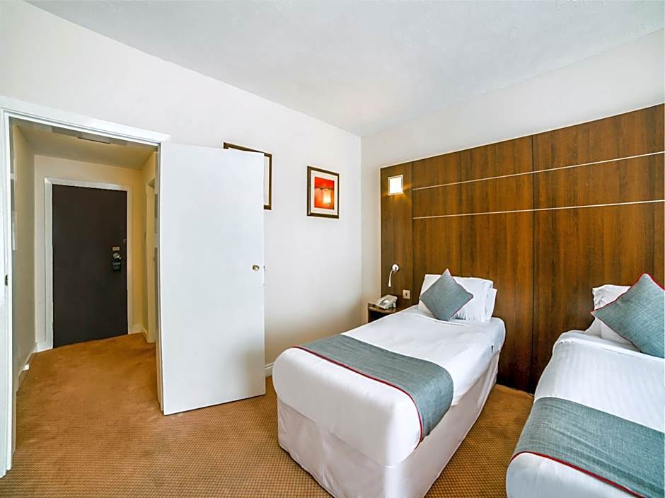 The Bridge House Hotel