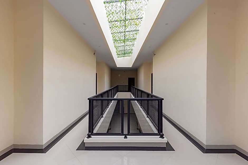 RedDoorz Plus @ La Asiana Guest house