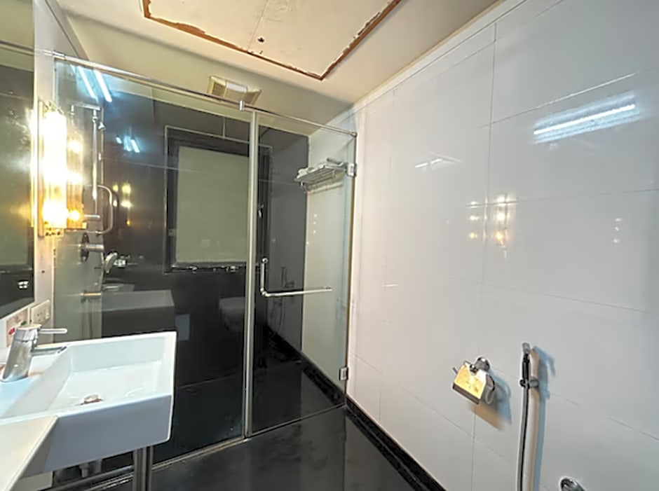 Hotel Royale Ambience