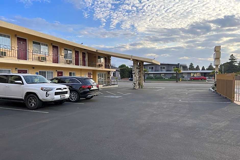 The Islander Motel Santa Cruz CA