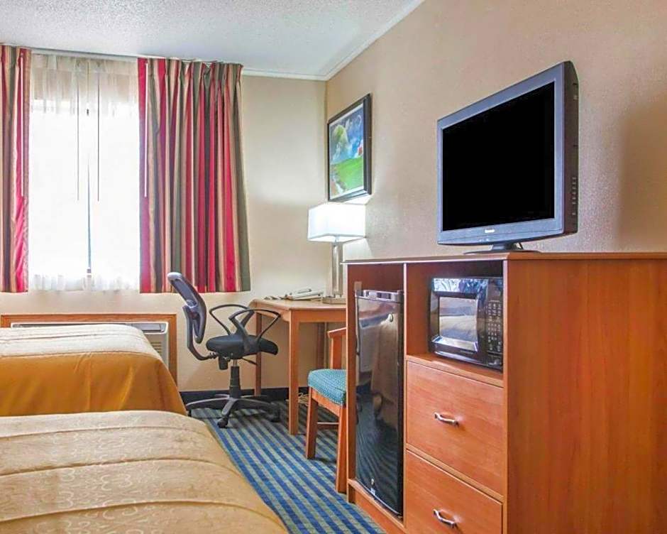 Quality Inn Ottawa near Starved Rock State Park