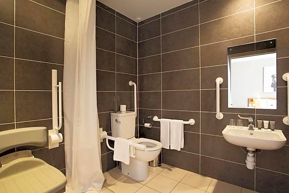 Britannia Study Hotel