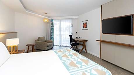 Standard Queen Room with Balcony
