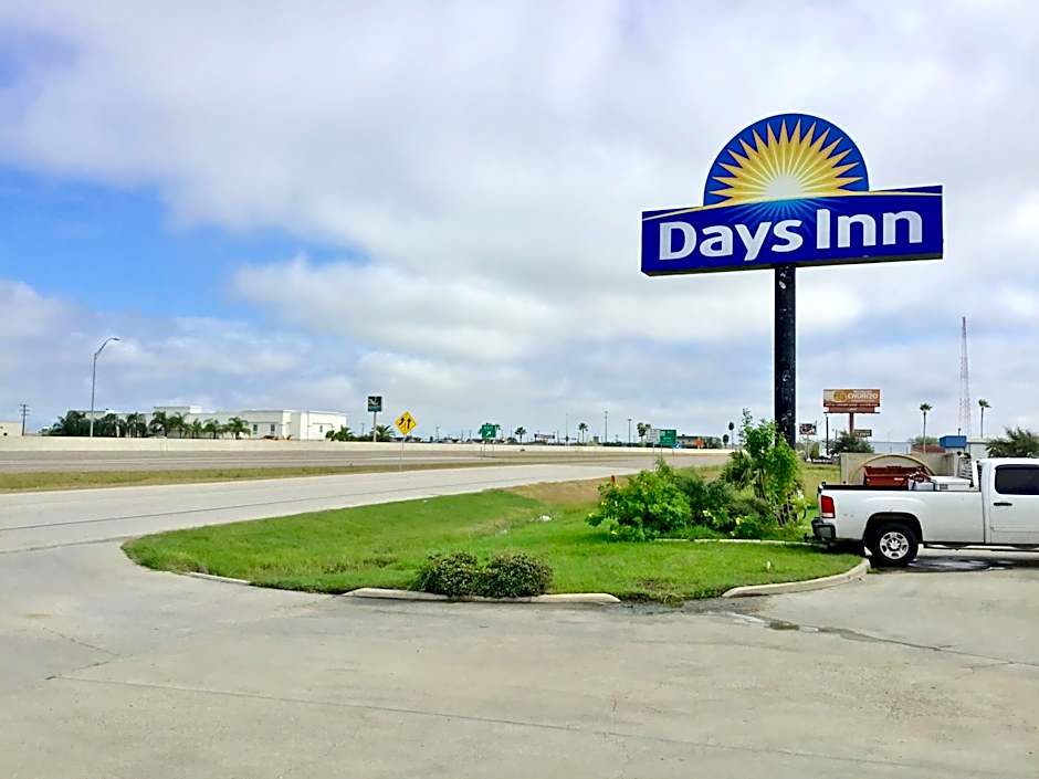 Days Inn by Wyndham Robstown