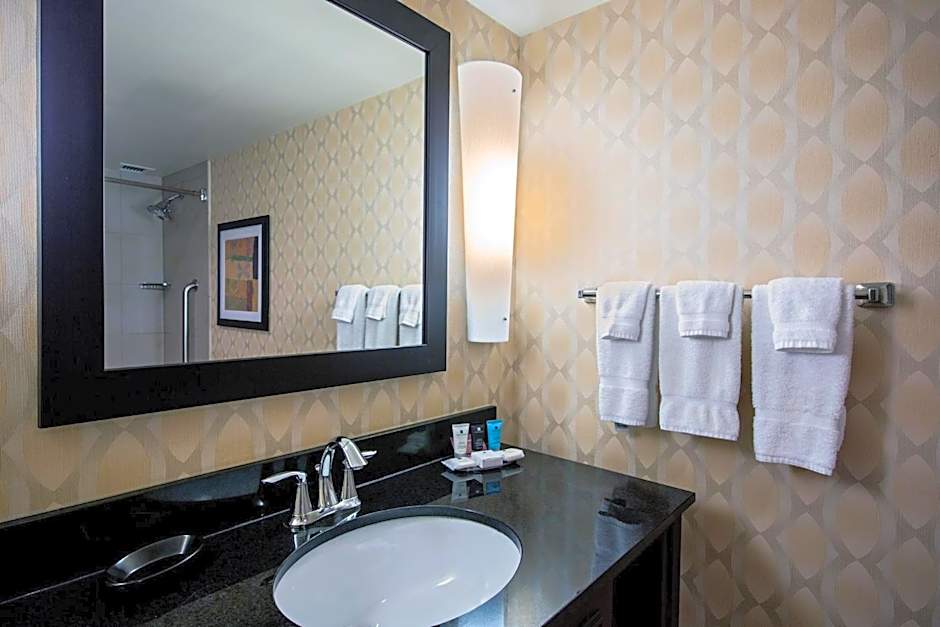 Crowne Plaza Hotel St. Louis Airport By IHG