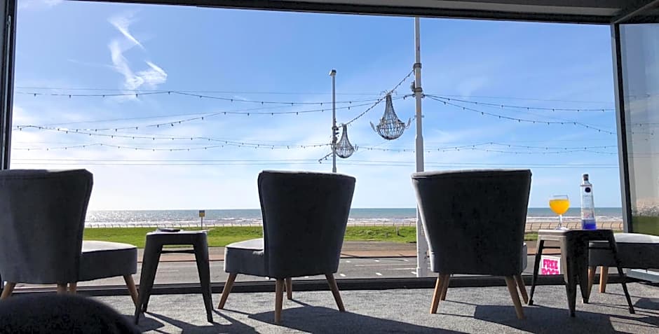 ApartHotel421 by Seafront Collection