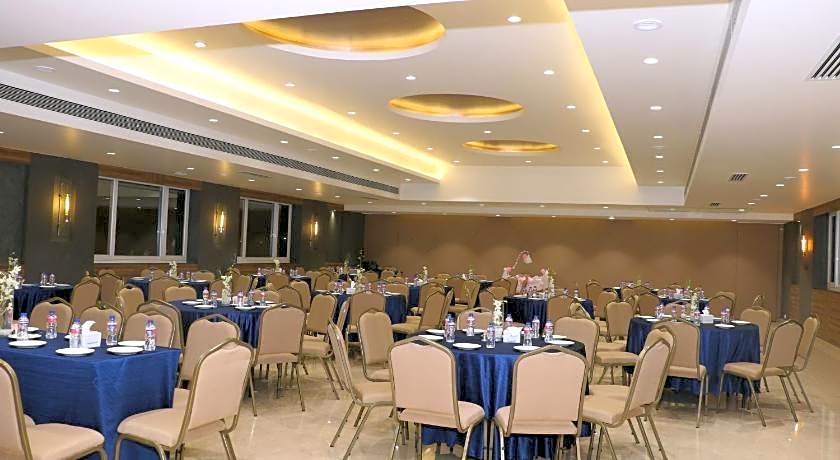 Cosmique Clarks Inn Suites Goa