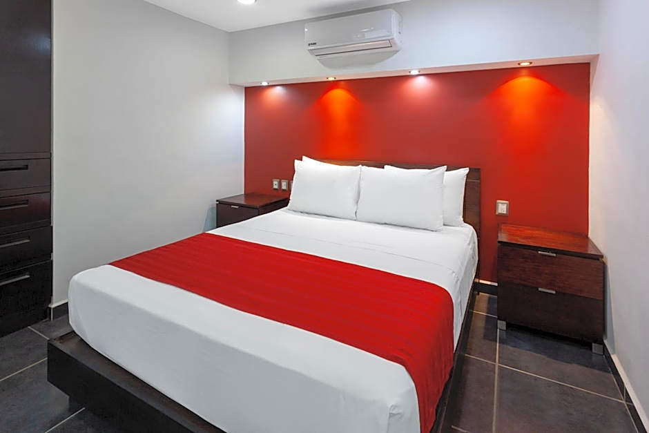 Ramada by Wyndham Acapulco Hotel & Suites