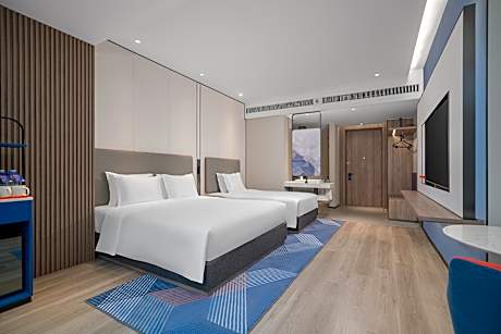 1 King and 1 Double Standard Lake View