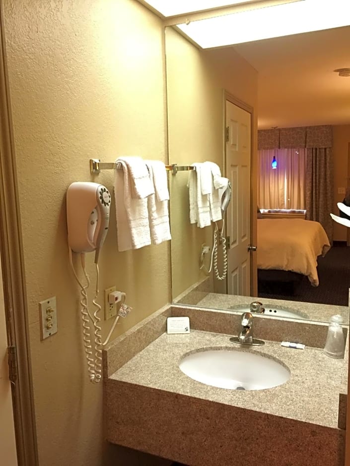 Americas Best Value Inn - Garden City