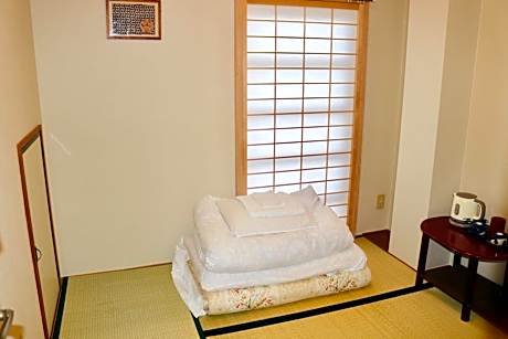 Single Room with Shared Bathroom