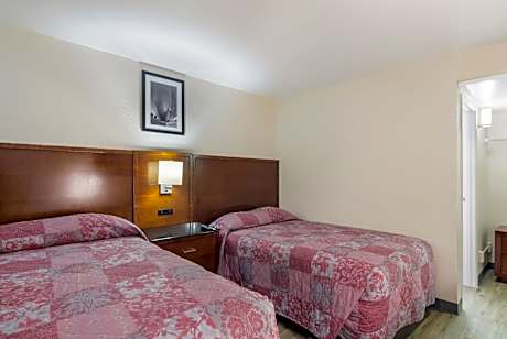 Double Room with Two Double Beds - Non-Smoking