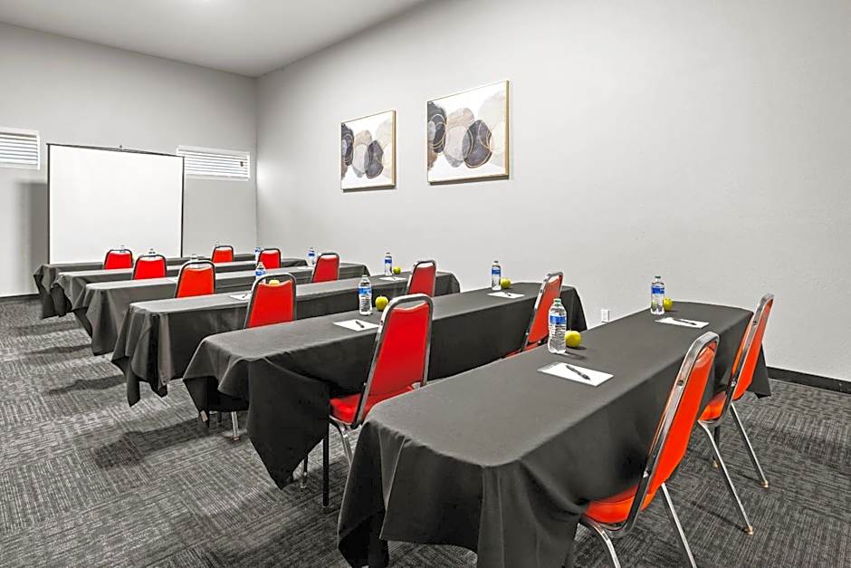 Richland Riverfront Hotel and Conference Center, Ascend Hotel Collection