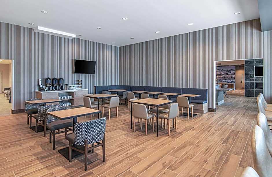 Hyatt Place Newark-Silicon Valley