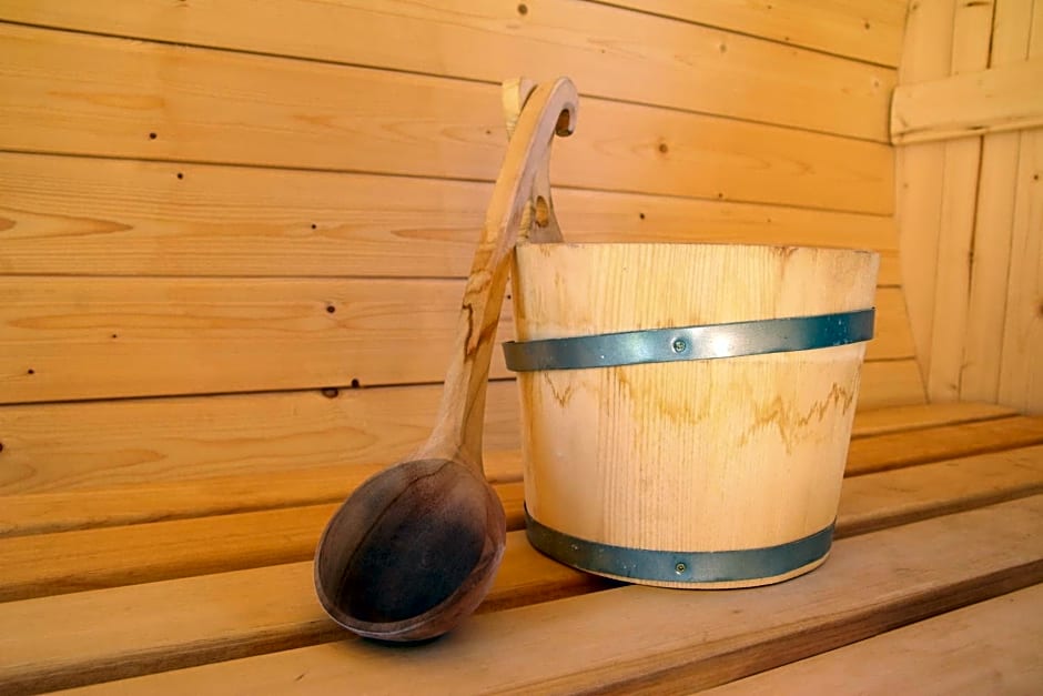 Grygielówka nad jeziorem - sauna & jacuzzi