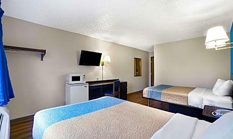 Quadruple Room - Non-Smoking