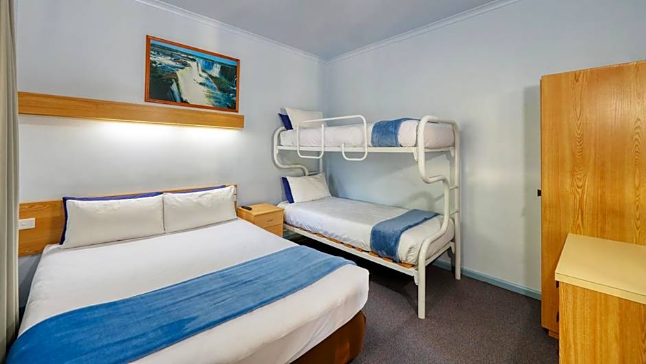 Tumut Farrington motel