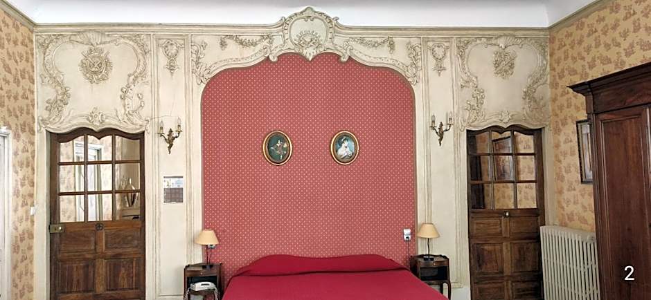 Hôtel et Restaurant Le Manoir - Echangeur A7-A9 - 24h-24h