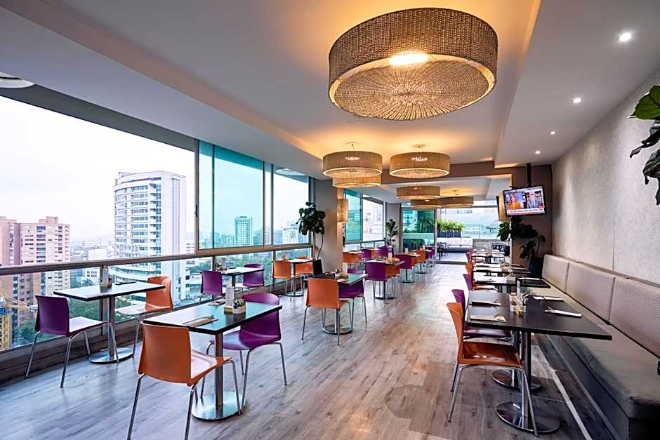 Hotel bh El Poblado