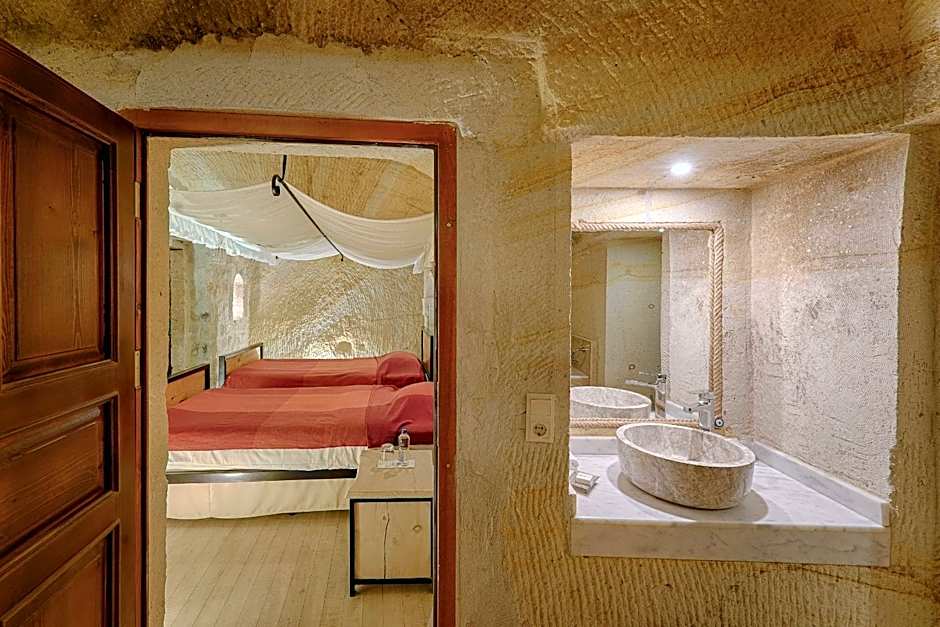 Taru Cave Suites